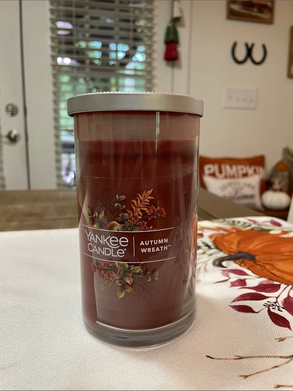 Yankee Candle Autumn Wreath Jar - Red